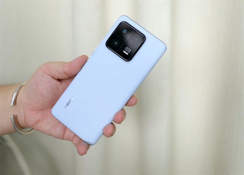 Nokia Royal Max vs. Xiaomi 15 Pro: ¡Cámaras de 200MP, batería de 7600mAh!
