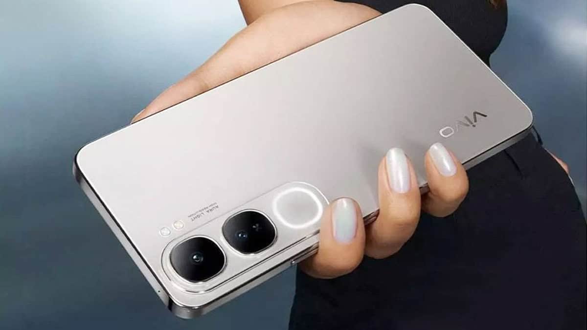 Nokia McLaren Xtreme frente a vivo V50 Lite: ¡Batería de 8600 mAh y 16 GB de RAM!